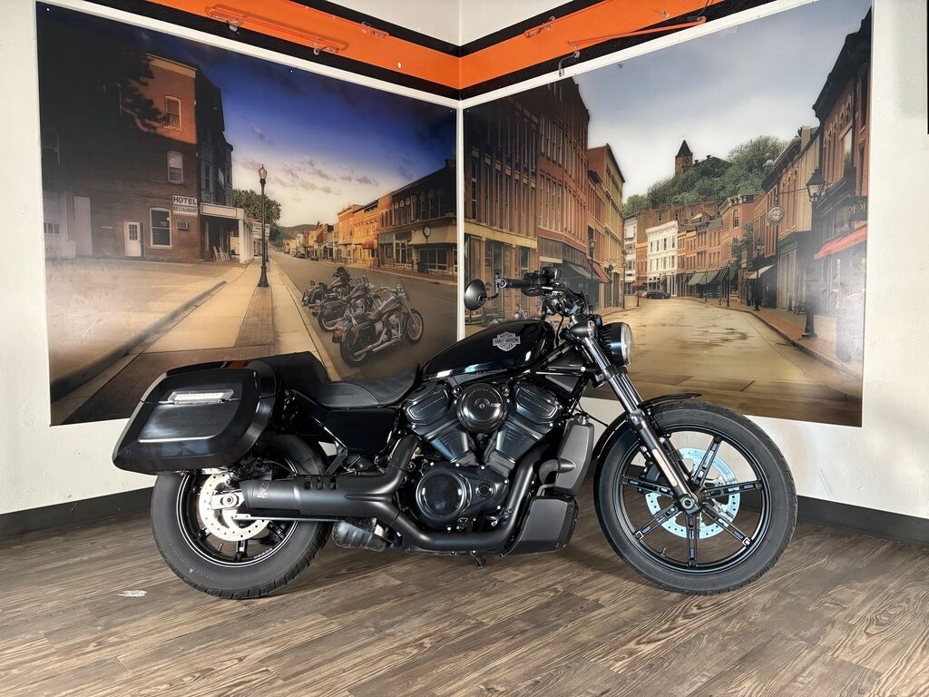 2025 Harley-Davidson® Nightster™ Vivid Black
