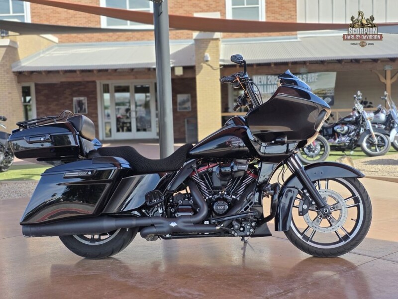 FLTRXS 2017 Road Glide® Special