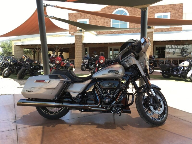 FLHXSE 2023 CVO™ Street Glide®