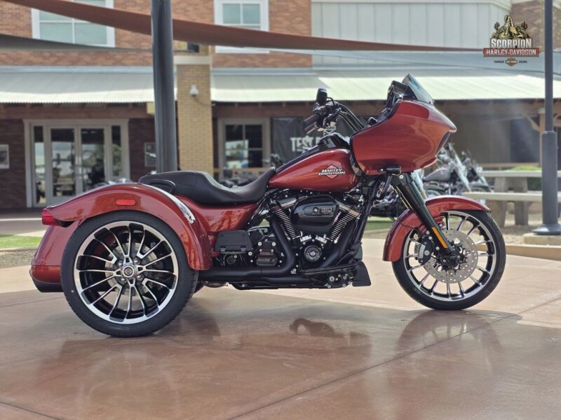 FLTRT 2025 Road Glide® 3