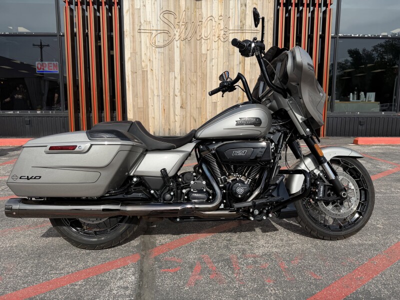 2023 Harley-Davidson® FLHXSE CVO™ Street Glide®