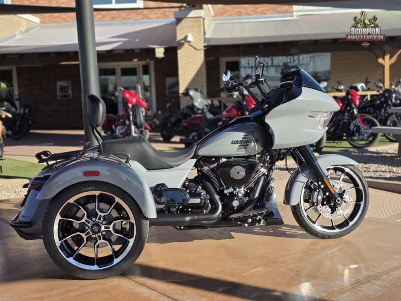 FLTRT 2026 Road Glide 3