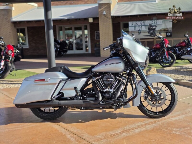 FLHXS 2019 Street Glide® Special
