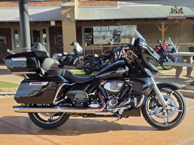 FLHXU 2025 Street Glide™ Ultra
