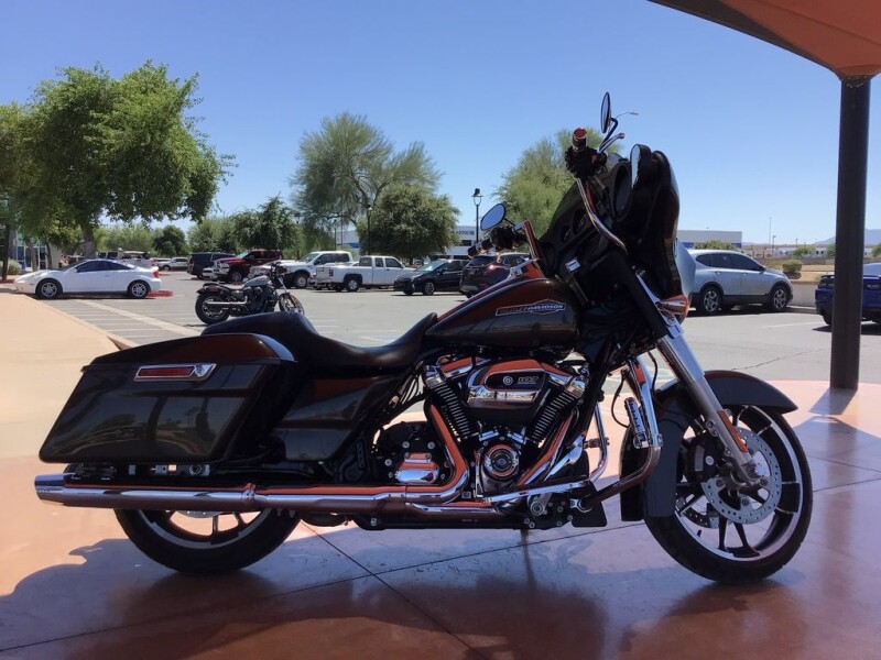 FLHX 2021 Street Glide®