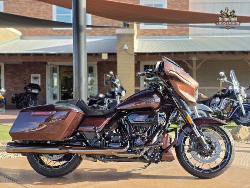 FLHXSE 2024 CVO™ Street Glide®