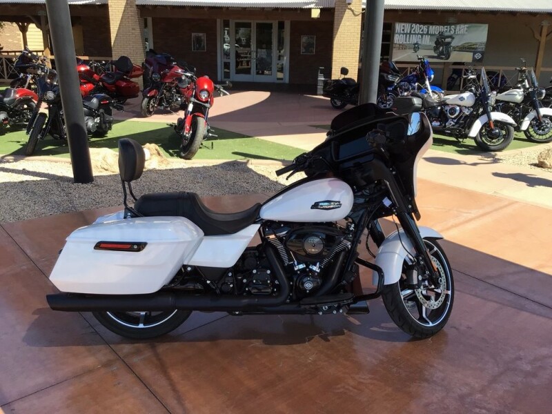 FLHX 2024 Street Glide®