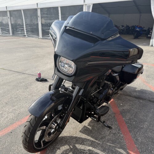 2025 Harley-Davidson® FLHX Street Glide™ thumb 1