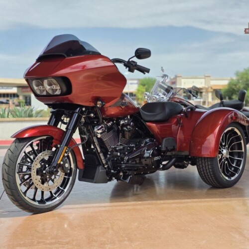 FLTRT 2025 Road Glide® 3 thumb 1