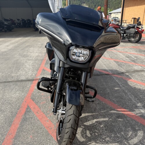 2025 Harley-Davidson® FLHX Street Glide™ thumb 2