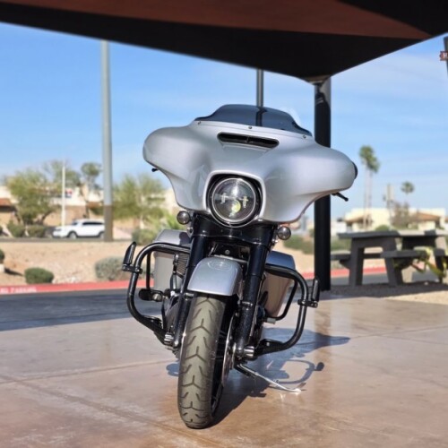 FLHXS 2019 Street Glide® Special thumb 2