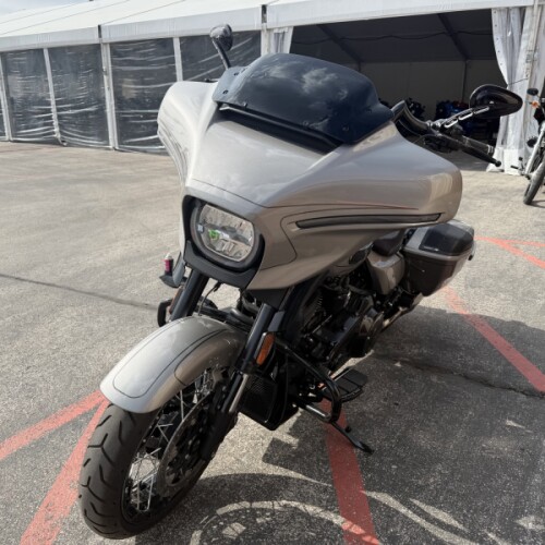 2023 Harley-Davidson® FLHXSE CVO™ Street Glide® thumb 0