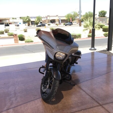 FLHXSE 2023 CVO™ Street Glide® thumb 2