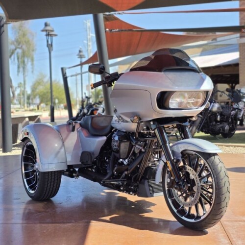 FLTRT 2024 Road Glide 3 thumb 3
