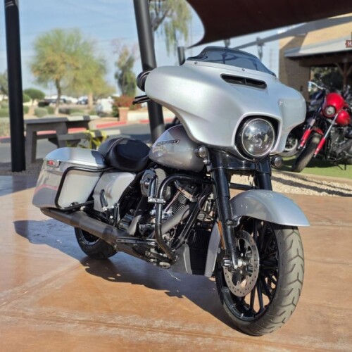 FLHXS 2019 Street Glide® Special thumb 3