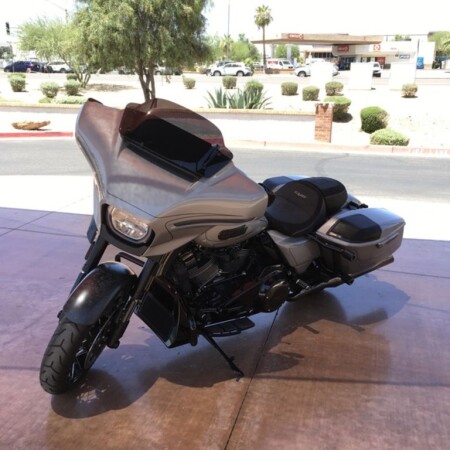 FLHXSE 2023 CVO™ Street Glide® thumb 1