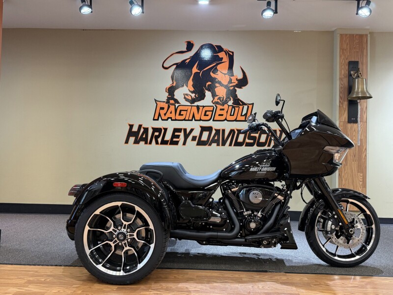 FLTRT 2026 Road Glide 3
