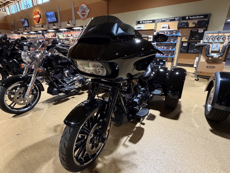 2023 Harley-Davidson® FLTRT Road Glide® 3