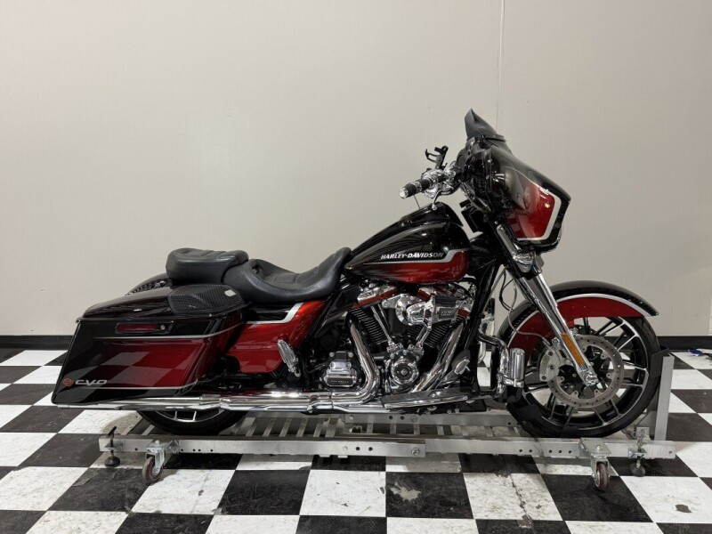 FLHXSE 2021 CVO™ Street Glide®