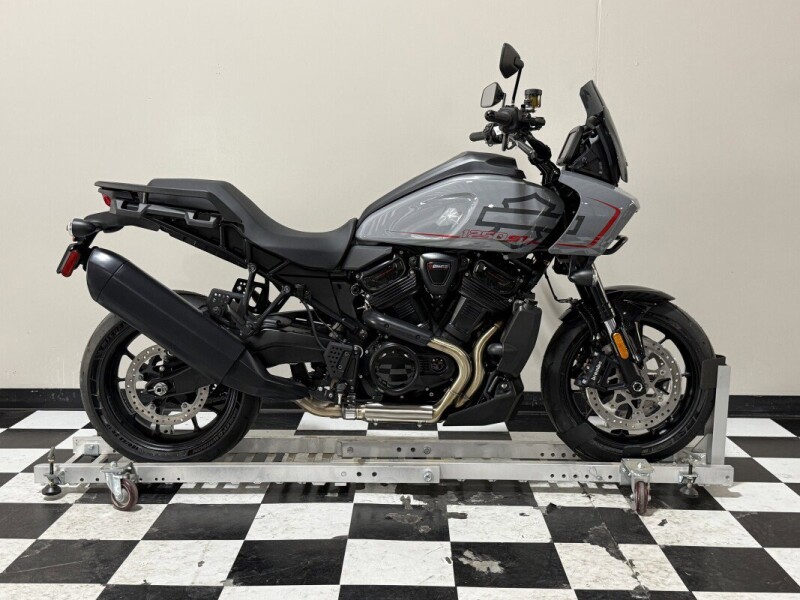 RA1250ST 2026 Pan America® 1250 ST
