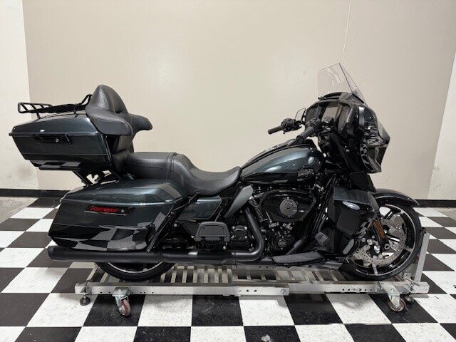 FLHXU 2025 Street Glide™ Ultra