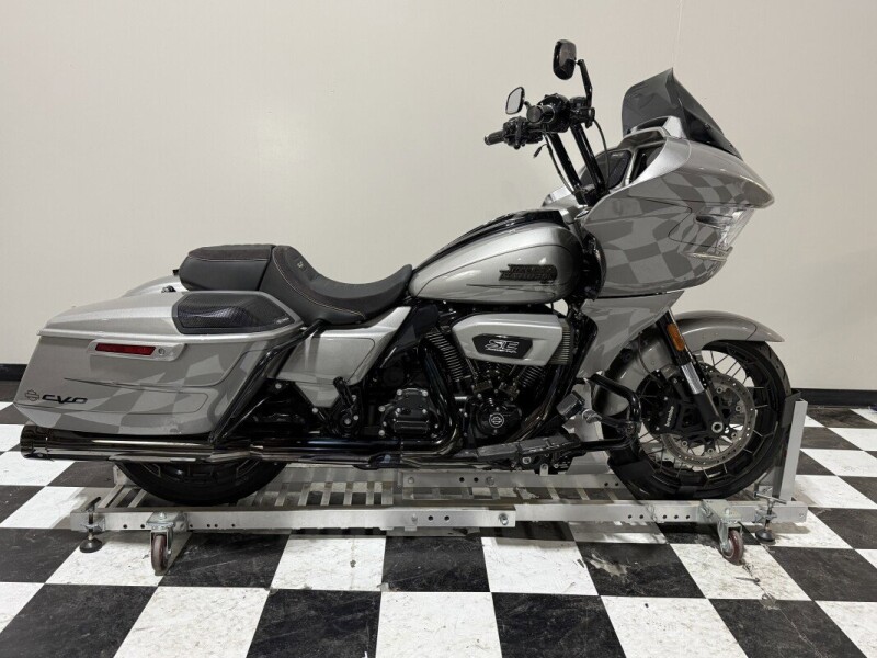 FLTRXSE 2023 CVO™ Road Glide®