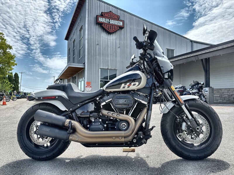 2022 Harley-Davidson® Fat Bob® 114 White Sand Pearl