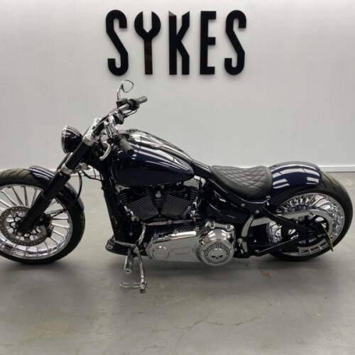 2015 Harley-Davidson Customised FXSB Softail Breakout In Custom Blue thumb 0
