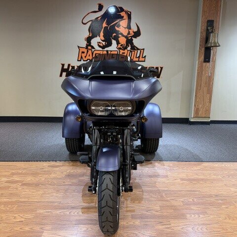 FLTRT 2025 Road Glide® 3 thumb 2