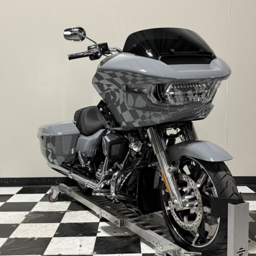 FLTRX 2026 Road Glide® thumb 3