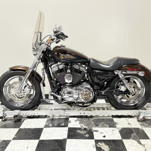 XL1200C 2013 1200 Custom thumb 0