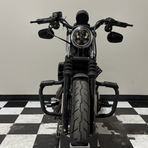 XL 883N 2022 Iron 883™ thumb 2