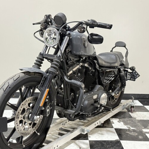 XL 883N 2022 Iron 883™ thumb 1