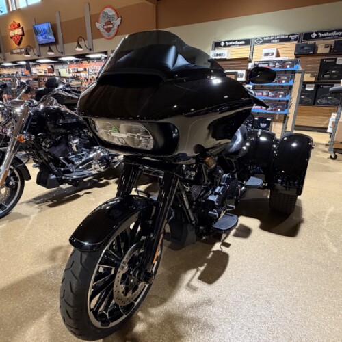 2023 Harley-Davidson® FLTRT Road Glide® 3 thumb 3