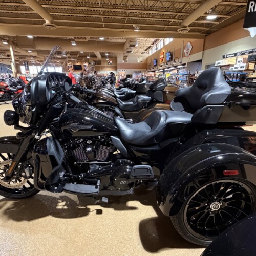 2025 Harley-Davidson® FLHTCUTG Tri Glide® Ultra thumb 1