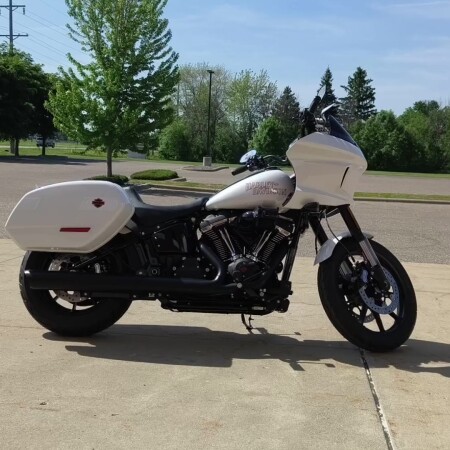 2026 Harley-Davidson® Low Rider® ST White Onyx Pearl - Black thumb 2