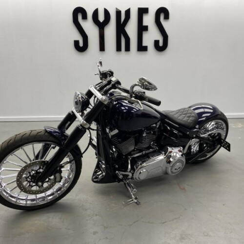 2015 Harley-Davidson Customised FXSB Softail Breakout In Custom Blue thumb 1