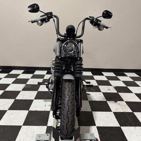 FXBB 2025 Street Bob® thumb 2