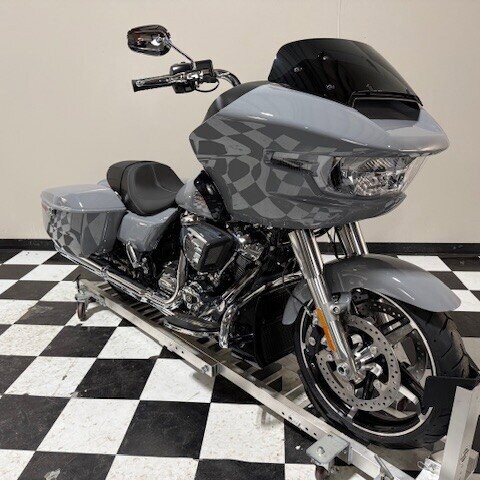 FLTRX 2026 Road Glide® thumb 3