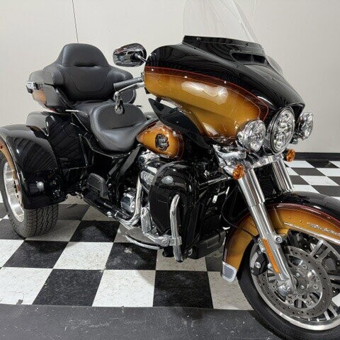 FLHTCUTG 2024 Tri Glide™ Ultra thumb 3
