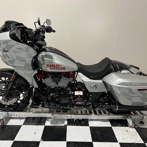 FLTRXSTSE 2025 CVO™ Road Glide™ ST thumb 0