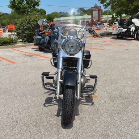 2013 Harley-Davidson® Switchback™ Vivid Black thumb 2
