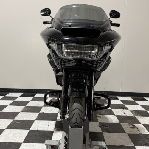 FLTRX 2025 Road Glide™ thumb 2