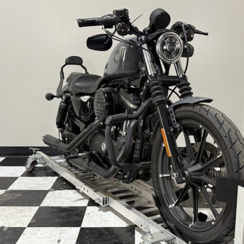 XL 883N 2022 Iron 883™ thumb 3