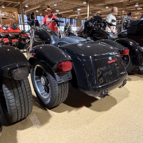 2021 Harley-Davidson® FLRT Freewheeler® thumb 1