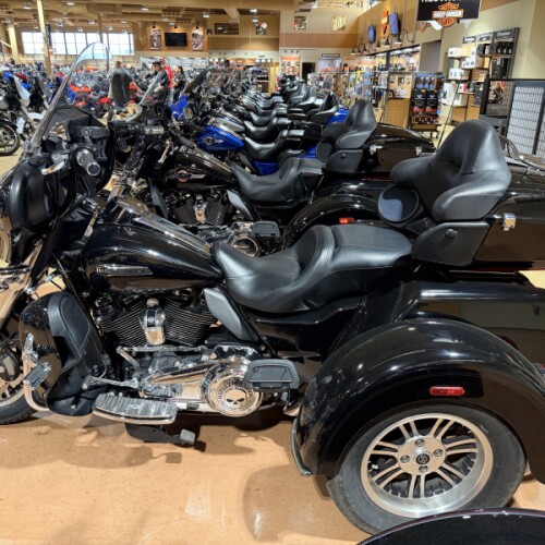2021 Harley-Davidson® FLHTCUTG Tri Glide® Ultra thumb 1