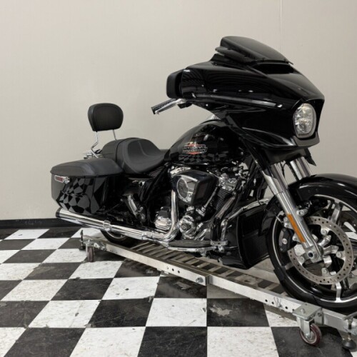 FLHX 2025 Street Glide® thumb 3