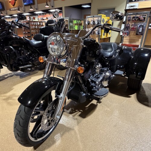 2021 Harley-Davidson® FLRT Freewheeler® thumb 2