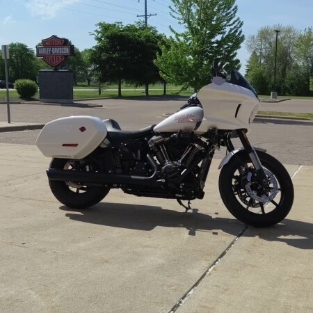 2026 Harley-Davidson® Low Rider® ST White Onyx Pearl - Black thumb 1