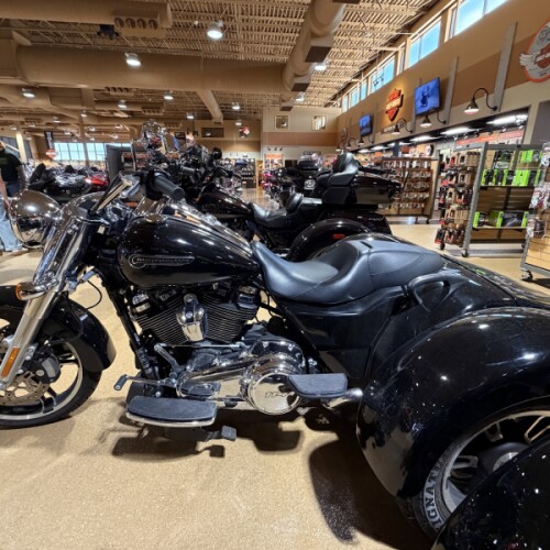 2021 Harley-Davidson® FLRT Freewheeler® thumb 0